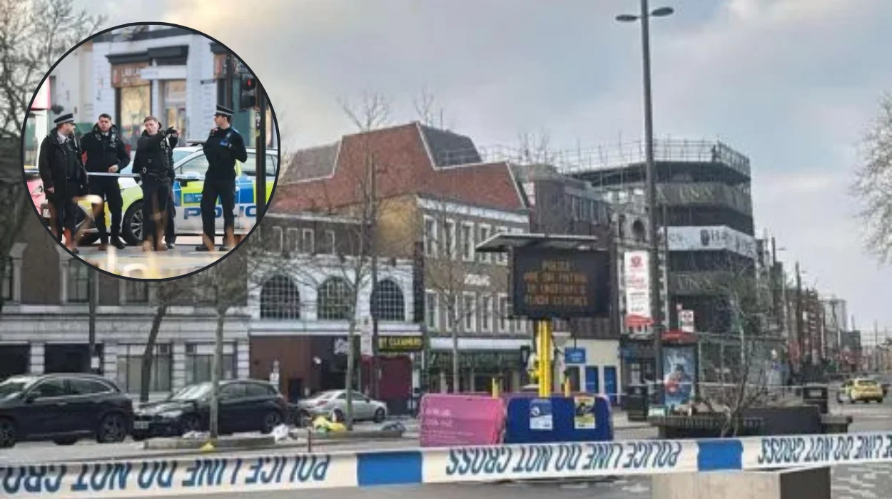 East London Stratford Westfield shopping centre stabbing incident left 4 people injured