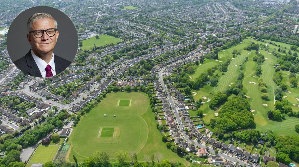 Havering should be allowed to leave London and rejoin Essex, says Romford MP Andrew Rosindell