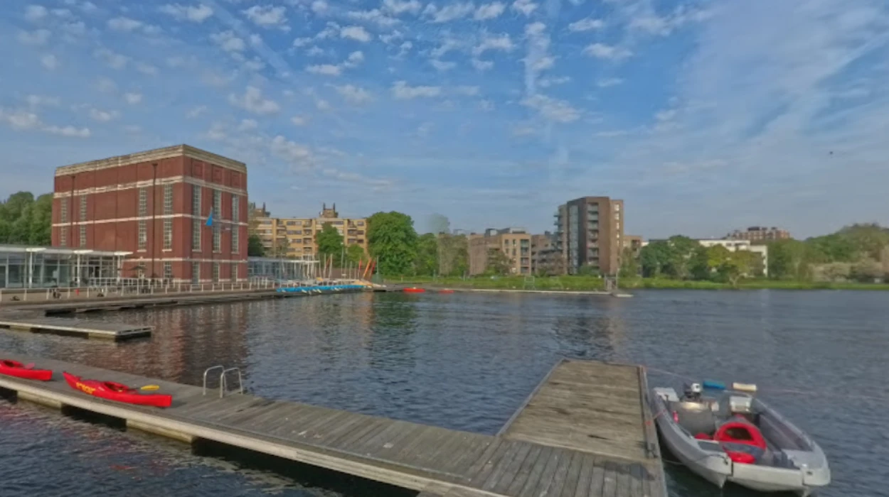 West Reservoir Swimmers Oppose Hackney Council’s Communal Changing Room Revamp