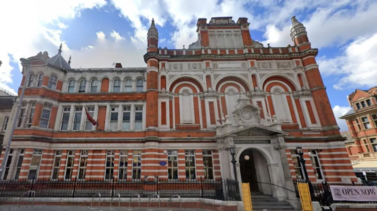 Eight East London Pubs Added to CAMRA Best Beer Guide 2026