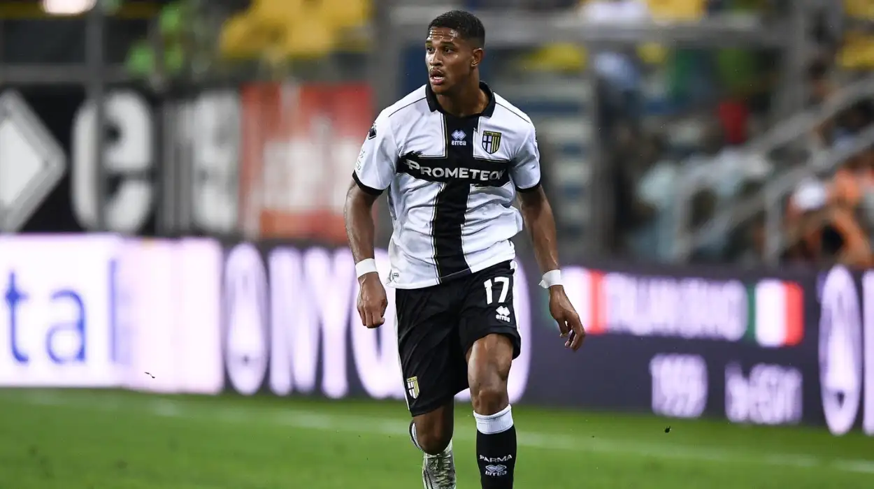 West Ham Confirm Bid Accepted for Jayden Oosterwolde Transfer