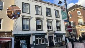 Romford's Oldest Pubs: Golden Lion & Ship Histories