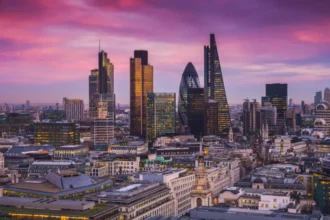 Before the City Wakes: Invisible Workers of London