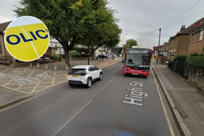 Chaos as Youths Hurl Objects in Hornchurch Street Fight 2026
