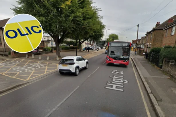 Chaos as Youths Hurl Objects in Hornchurch Street Fight 2026