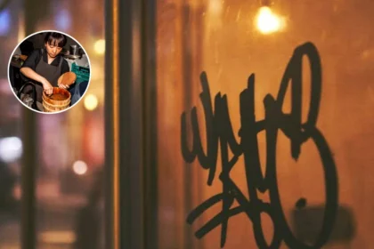 Hackney's Whyte’s Tours to Stalybridge 2026