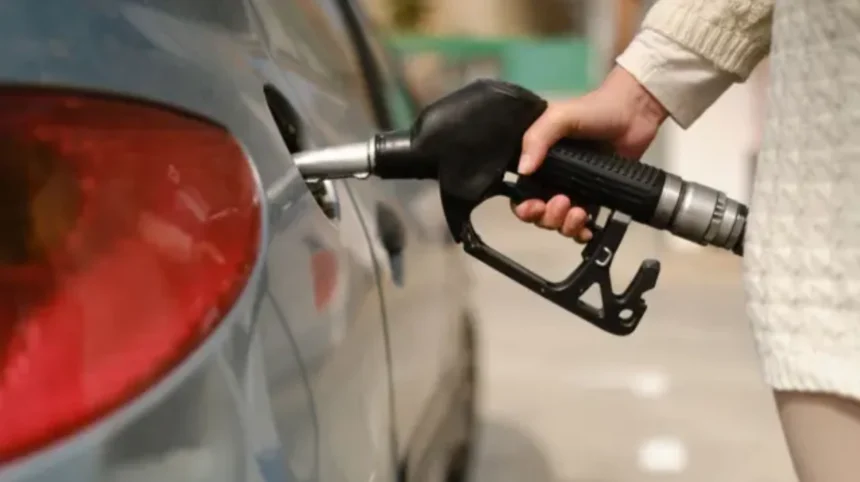 UK Inflation Falls but Energy Crisis Threatens Recovery