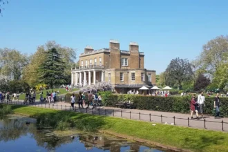 Ultimate Hackney Guide for Tourists, Digital Nomads and Leisure Travellers Visiting London