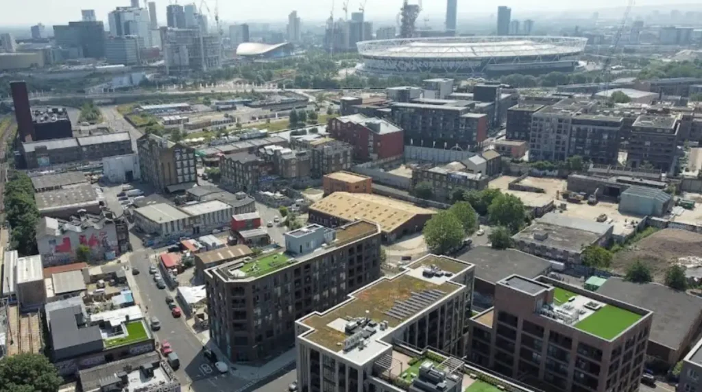 What makes Hackney a creative neighbourhood worth visiting?