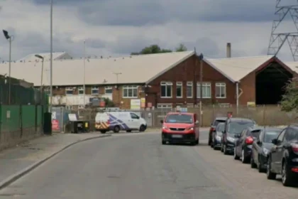 Barking Stabbing Man Critical After East London Street Fight