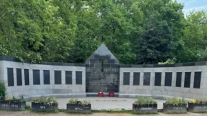 Father’s Day Reflection Inside Tower Hamlets Cemetery Park’s Family Memorials and Monuments