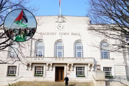 Hackney Council Removes Palestinian Keffiyeh Photo of Green Councillor: London 2026