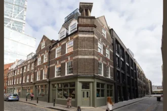 The Bear Pop-Up in East London Gives Away 2,000 Free Sandwiches
