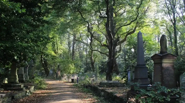 Tower Hamlets Cemetery Park East London Historic Memorial.