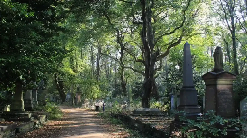Tower Hamlets Cemetery Park East London Historic Memorial.