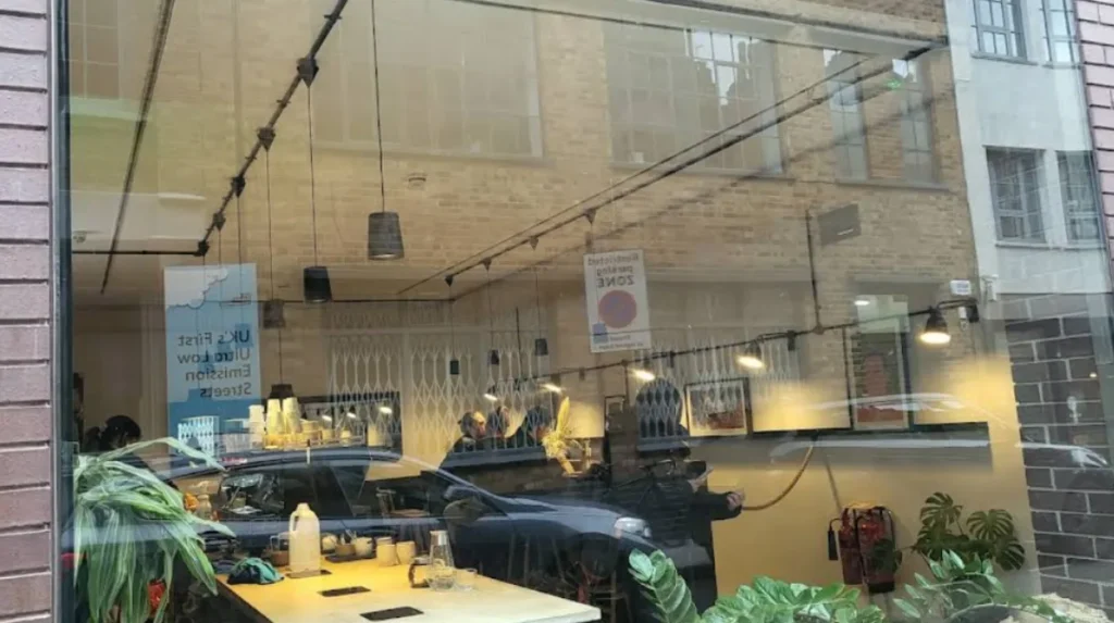 What Are the Highest-Rated Independent Cafes for Coffee and Remote Work in Hackney?