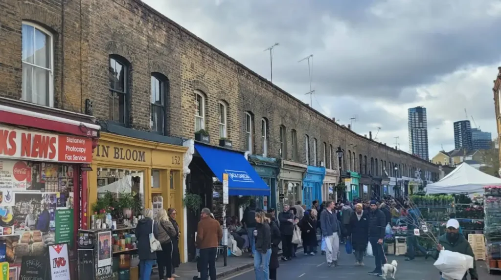 What makes Hackney a strong weekend destination?