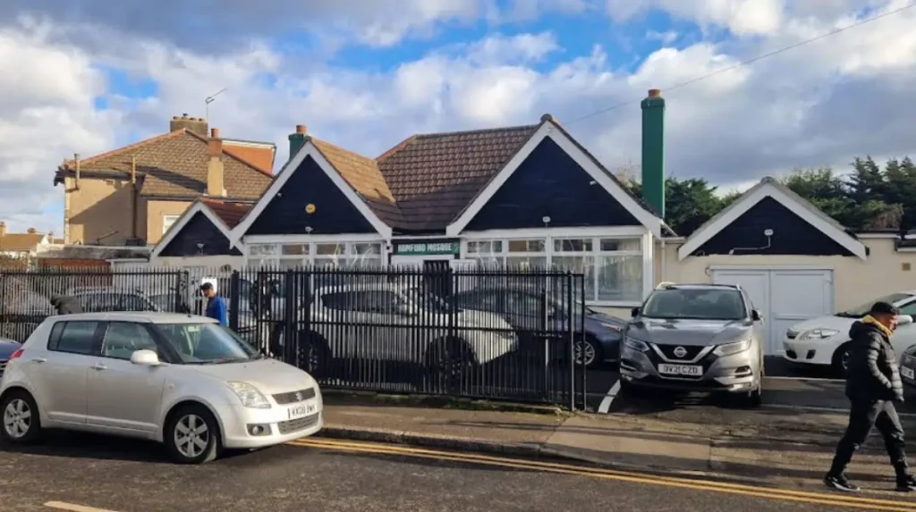 What exactly are the Romford Mosque Plans?