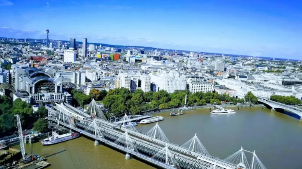 What makes Tower Hamlets worth visiting?
