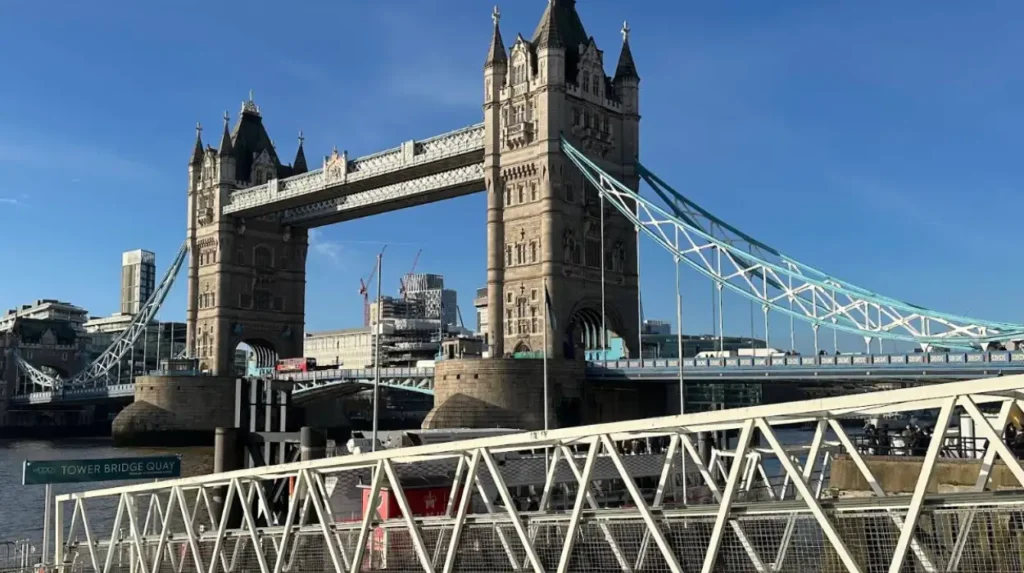 What makes Tower Hamlets worth visiting?