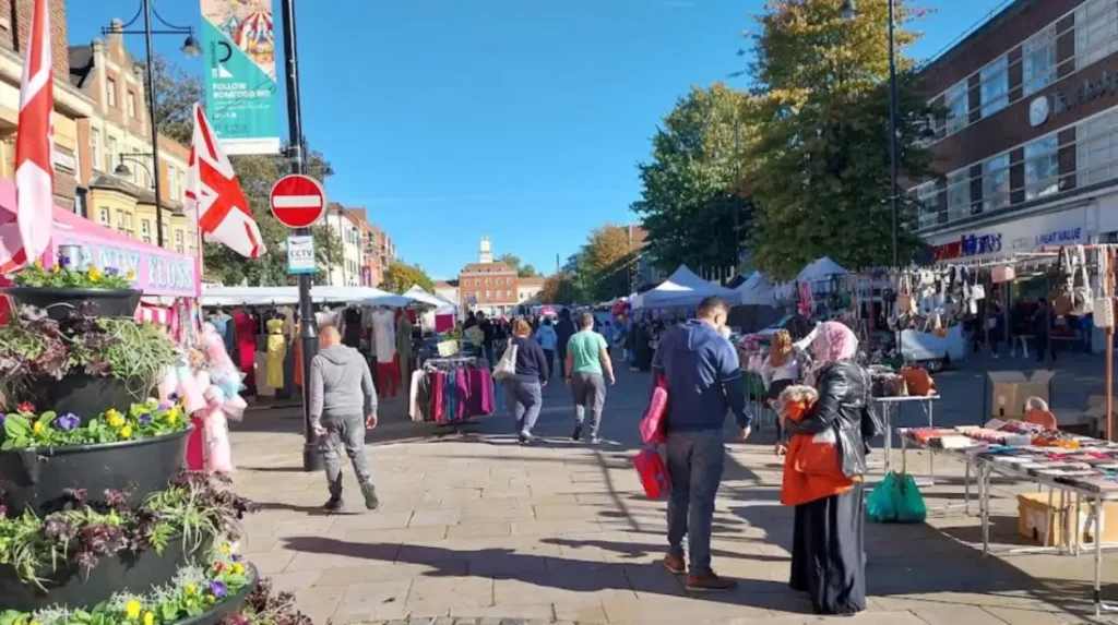 Where can digital nomads and business travellers work or rest?