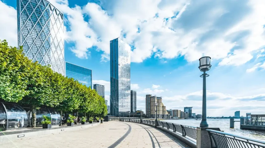 Best Riverside Experiences & Walking Routes – Tower Hamlets 2026