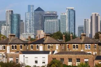 Best Tower Hamlets Neighbourhoods for Leisure Travellers East London 2026