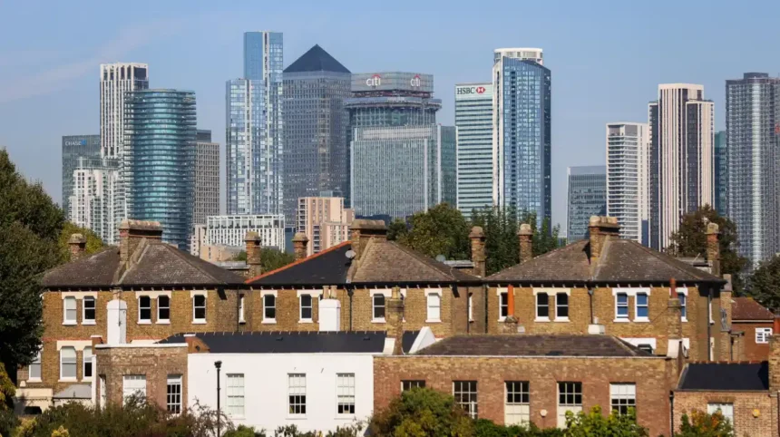 Best Tower Hamlets Neighbourhoods for Leisure Travellers East London 2026