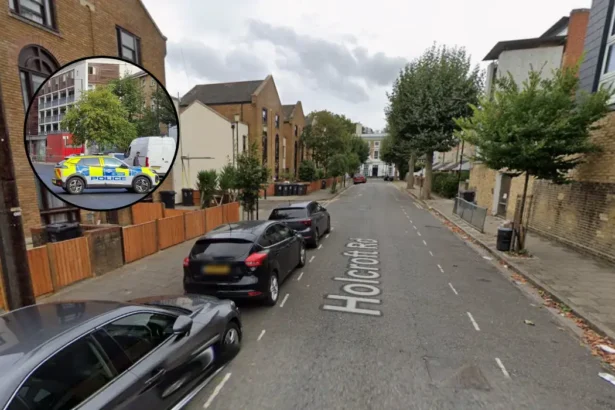 Emergency Services Close Well Street Following Stabbing Near School, Hackney 2026