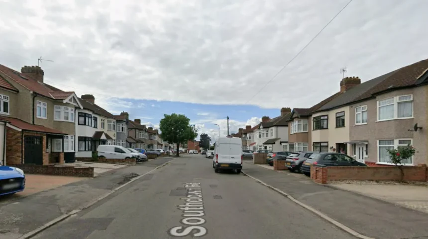 Emergency Gas Works Cause Hornchurch Road Delays: Hornchurch 2026