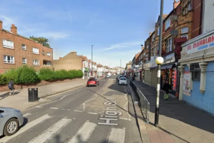 Police Incident Shuts High Street North Bus Lane in East Ham 2026