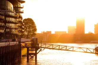 Tower Hamlets Visitor Guide_ Streets, Waterfronts & Attractions