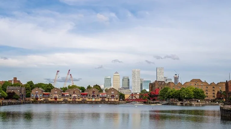 Tower Hamlets Waterfront Thames Views, Walks and Attractions