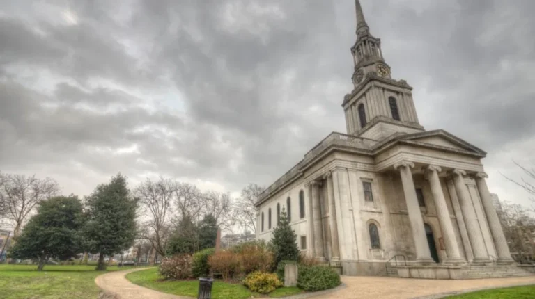 Poplar East London_ A Tourist Guide to Historic Landmarks