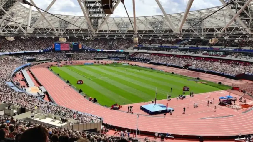 West Ham Set Historic Attendance Record in Championship, London 2026
